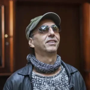 Frases de Zeca Baleiro – Poesia, Ironia e Amor nas Letras do Cantor