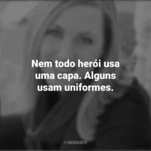 Nem todo herói usa uma capa. Alguns usam uniformes. – Hallowed Ground. Rebecca Yarros