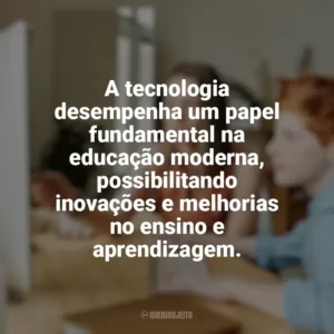 A tecnologia desempenha um papel fundamental na educação moderna, possibilitando inovações e melhorias no ensino e aprendizagem. Educação e Aprendizado Online