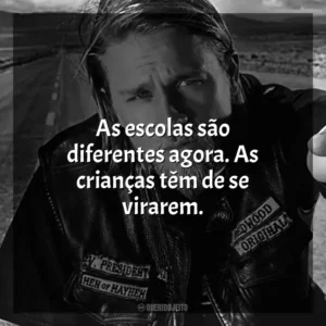 As escolas são diferentes agora. As crianças têm de se virarem.