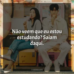 Não veem que eu estou estudando? Saiam daqui. Médicos em Colapso (Série)