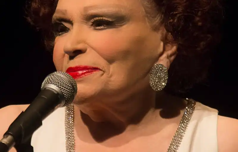 Frases da cantora Bibi Ferreira