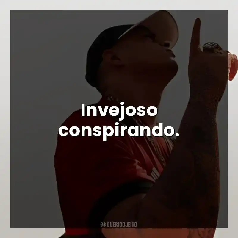 Invejoso conspirando.