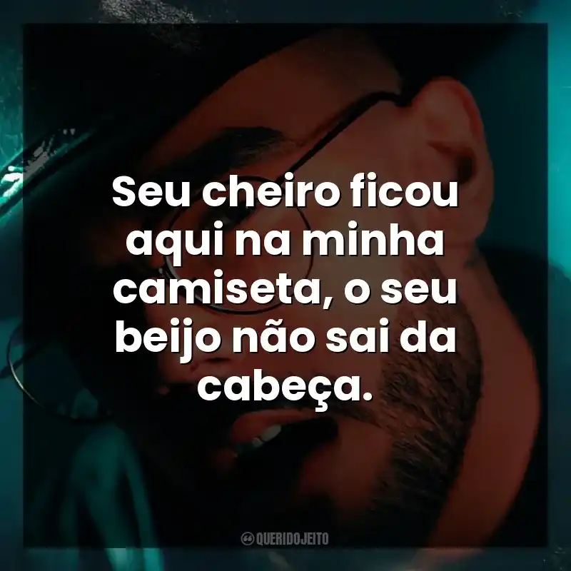 Frase final de música Luan Pereira: Seu cheiro ficou aqui na minha camiseta, o seu beijo não sai da cabeça.