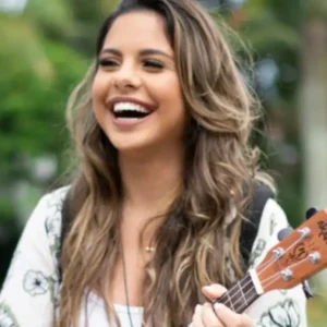 Amanda Loyola: Uma Jovem Voz que Encanta o Gospel Brasileiro
