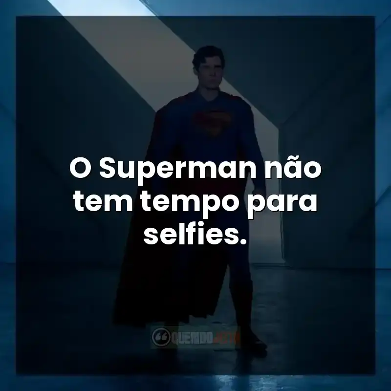 Fama e imprensa no universo do filme Superman (2025).